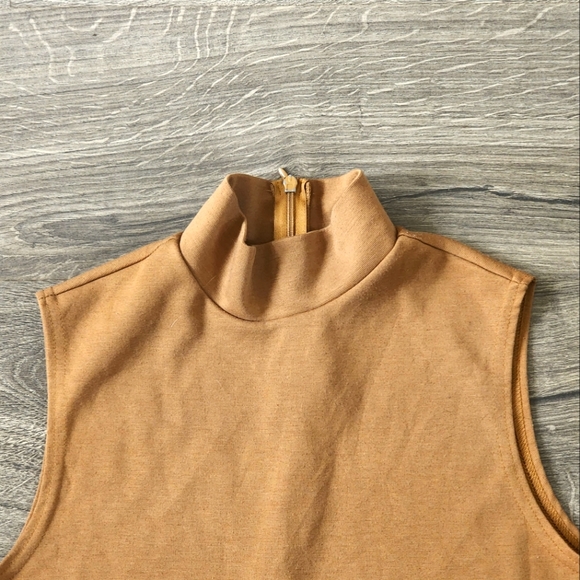 Michael Alexander Sleeveless Tan Turtleneck sz M - Picture 2 of 5